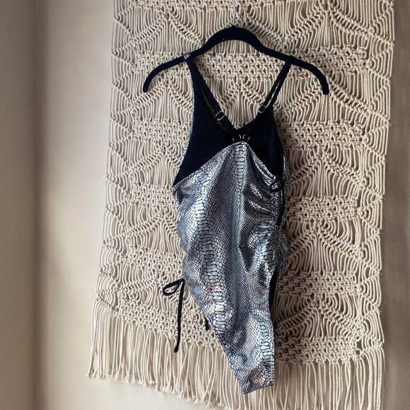 Shein silver & black NWOT one piece, snakeskin animal print, sz Medium - Picture 6 of 10